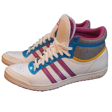 Adidas sneakers sleek series